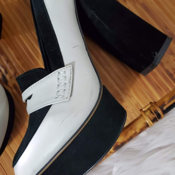 Shellys  London - Picture 4 of 13